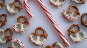 Recipe CHOCOLATE PEPPERMINT PRETZELS - Perfect last minute PARTY TREATS | GIFT
