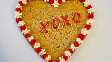 Recipe GIANT HEART SHAPED COOKIE | Edible Valentine's Day Gift | DIY Demonstration