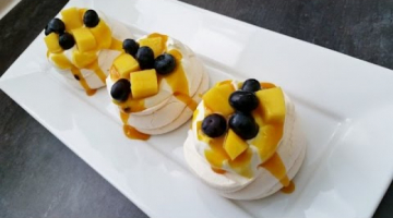 Recipe Mini Fruit Meringues - Perfect for Parties!