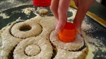 APPLE CIDER CAKE DONUTS w/ MAPLE GLAZE - How to make DOUGHNUTS Recipe