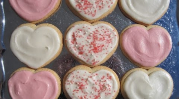 BUTTERCREAM FROSTING for VALENTINE'S DAY SUGAR COOKIES - How to make BUTTERCREAM FROSTING Recipe