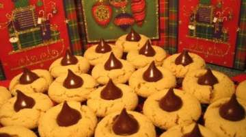Christmas PEANUT BUTTER COOKIES with a CHOCOLATE KISS - HOW TO MAKE RECIPE