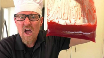 HOW TO MAKE HALLOWEEN DRINKABLE BLOOD