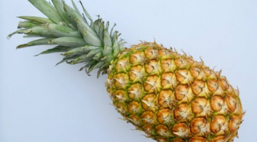 PINEAPPLE | How to cut a whole fresh PINEAPPLE